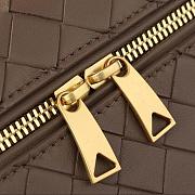 Bottega Veneta Bang Bang mini intrecciato leather vanity case in brown - 22x12.5x5cm - 6