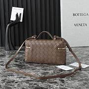 Bottega Veneta Bang Bang mini intrecciato leather vanity case in brown - 22x12.5x5cm - 2