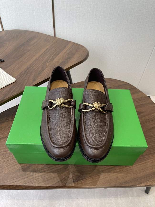 Bottega Veneta loafer in Fondant - 1