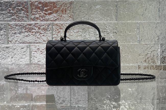 Chanel classic flap bag pure black 20x13x9cm - 1