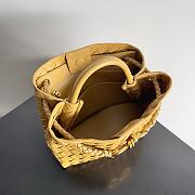 BOTTEGA VENETA  Andiamo Small Intrecciato leather tote bag 25x22x10.5cm - 6