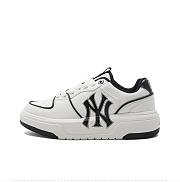 MLB Chunky Liner Classic Monogram New York Yankees Off-White - 1