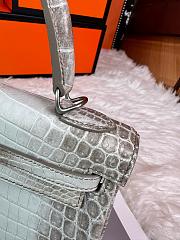 Hermès White Matte Niloticus Crocodile Himalaya Kelly25 Retourne 18K White Gold and Diamond Hardware 28cm - 6
