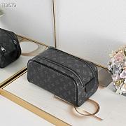 Louis Vuitton Dopp Kit 28x15x16.5 - 5