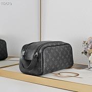 Louis Vuitton Dopp Kit 28x15x16.5 - 4