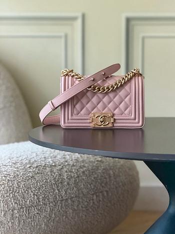 Chanel Boy Medium - Caviar 25CM Quilted Pink Gold Hardware Series 25