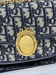 Dior Médaillon Small Flap Bag with Chain  21x12x5.5 - 5